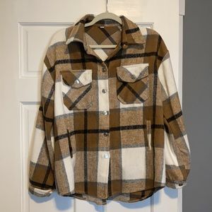 Popular Amazon shacket. Large. Worn only once!